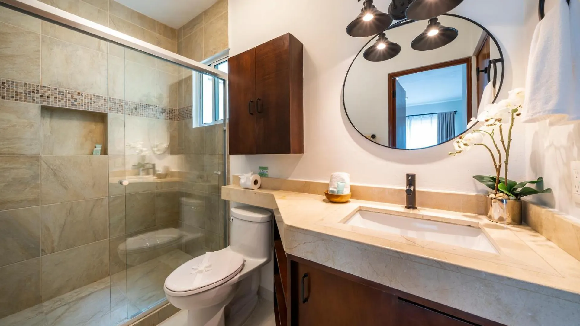 Modern Penthouse With 2 Bedrooms & Pool - Exquisite Bargain Priced - At Margaritas II Playa del Carmen
